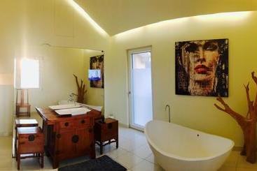 هتل Suites & Spa