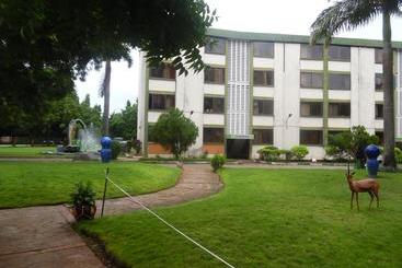 هتل Lamada Apartments
