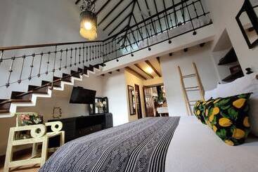 هتل Boutique Al Alma