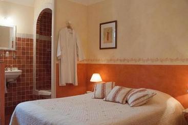 تختخواب و صبحانه Bastide Du Pin