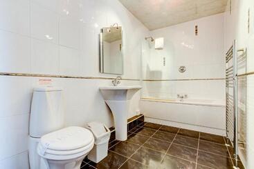 호텔 New Boston Guest Accommodation