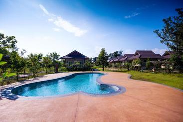 استراحتگاه Mae Faek Villas