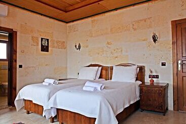 تختخواب و صبحانه Esens Stone House
