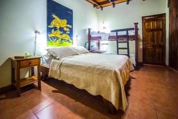 تختخواب و صبحانه Villas Oasis