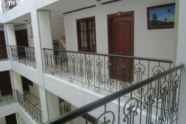 هتل Davinci Calarca
