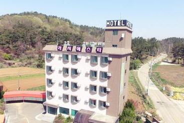 Hotel Gunsan La Siesta