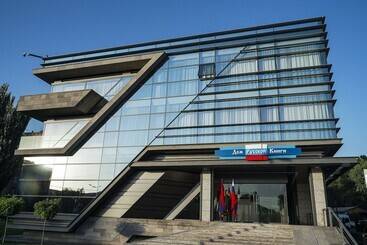 Messier 53 Hotel Yerevan