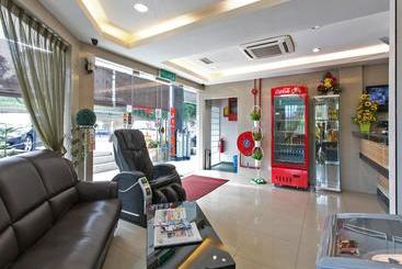 هتل Oyo Rooms Tuanku Jaafar Hospital