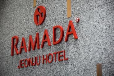 هتل Ramada By Wyndham Jeonju