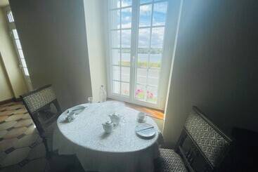 Bed and Breakfast Domaine Jeanne De Laval