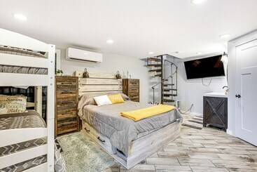 Charming Bear Lake Cottage W/ Dock & Paddleboards!