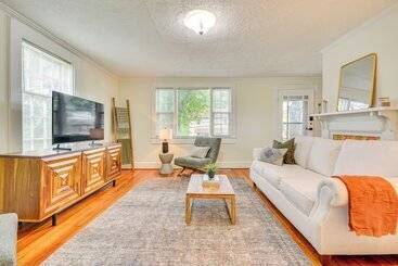 コテージ Danville Home W/ Patio < 1/2 Mi To Caesars Casino!