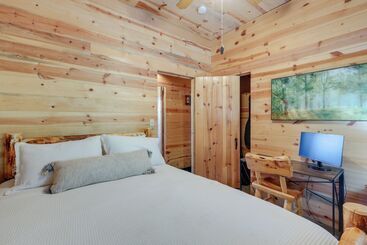 بيت ريفى Forested Flagstaff Cabin ~ 23 Mi From Downtown