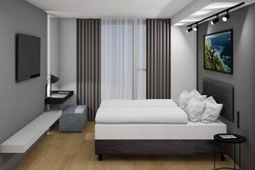 Frames Hotel Gmbh