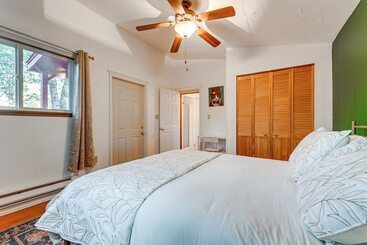 Grants Pass Cottage ~ 8 Mi To Rogue River!