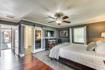 کلبه Luxe Lakefront Portsmouth Home: Fish, Swim & Play!