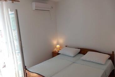 فندق صغير Guest House Mrdalo