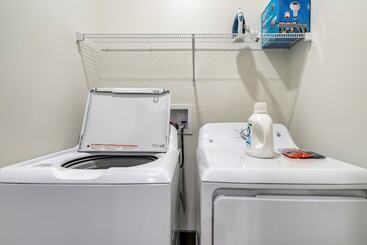 کلبه Halle Beary By Avantstay Indoor Pool + Hot Tub Sunset Views