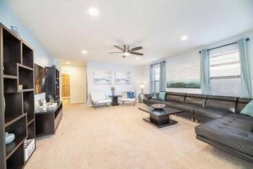 茅舍 Happy Place At Windsor At Westside