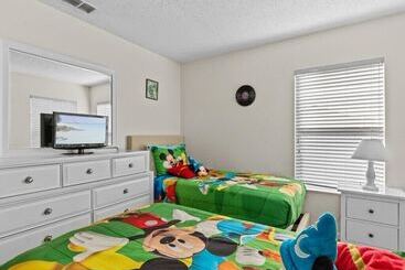 بيت ريفى Lake View Pool Home With Game Room