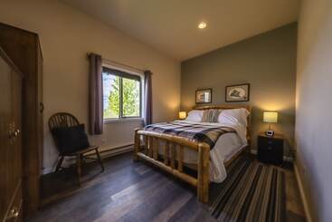 بيت ريفى Saddlehorn Ridge Cabin