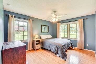 별장 West Union Home W/ Saltwater Pool On 2 Acres!