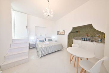 민박 King Suite   Luxury Rooms