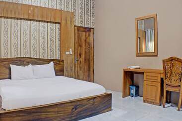 Capital O 92681 Randu Mas Hotel & Resort Taman Purbakala