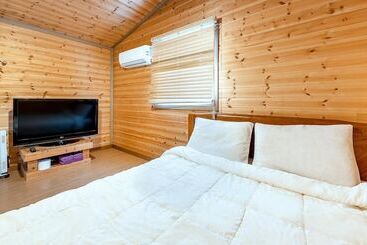 Gapyeong Walkingoncloud Pension & Glamping