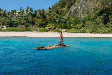 هتل Crowne Plaza Fiji Nadi Bay Resort & Spa, An Ihg