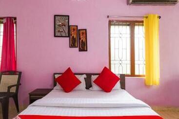 ホテル Dibyansh Bhubaneswar