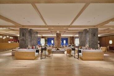 בית מלון כפרי Doubletree By Hilton Changbaishan Hot Spring