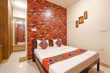 ホテル Fabexpress Kings Suites Hrbr Layout