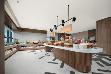 בית מלון כפרי Holiday Inn Express Shenzhen Futian Center By Ihg