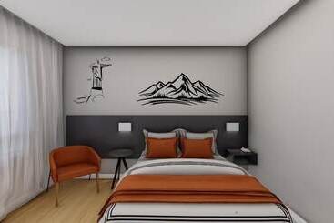 Отель Monaro Guaporé