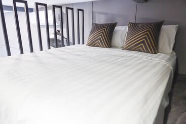 هتل آپارتمان Recharge Residences