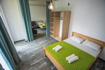 استراحتگاه Kaprovani Sand