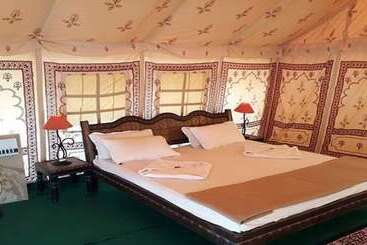 منتجع Lal Garh Desert Camp