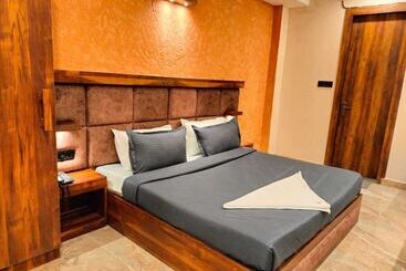 Sky High By T&m Hotels