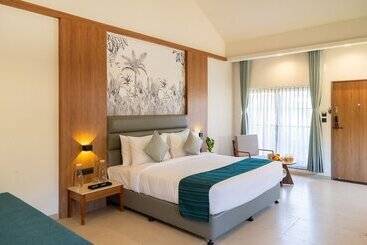 The Fern Wisteria Resort Dhari