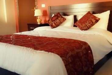 هاستل Petra Crystal