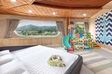 Ganhwa Badabae Beomseon Kids Pension