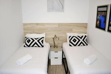 هتل آپارتمان Coastal Oceanview 2bedrm 2bath Pool & Slide!