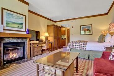 استراحتگاه 1428 Lodge At Spruce Peak Ski In Ski In Ski Out King Studio