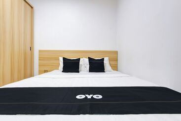 בית מלון כפרי Capital O 93266 Palmier