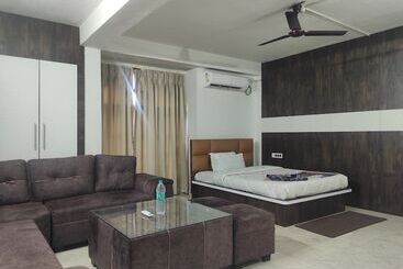 בית מלון כפרי Sg Hub Tower