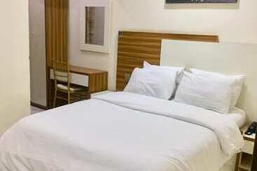 בית מלון כפרי Sulgad Majesic