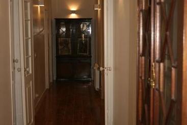تختخواب و صبحانه Lisbon Inn Lapa