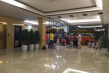 هتل Golden Gem Tuan Chau