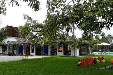 בית מלון כפרי Imca